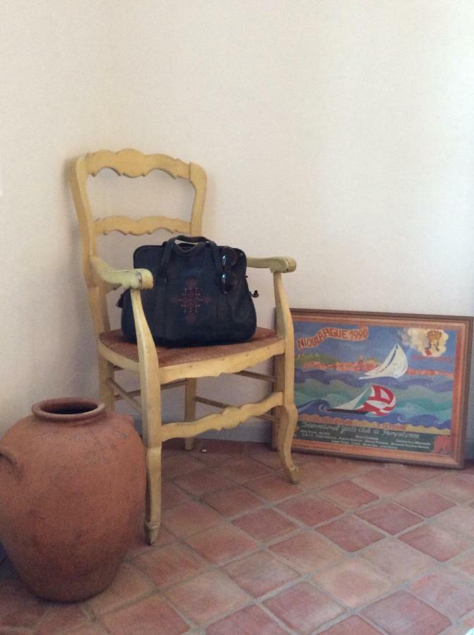 Le Mas Amore Bed & Breakfast Gassin Bagian luar foto