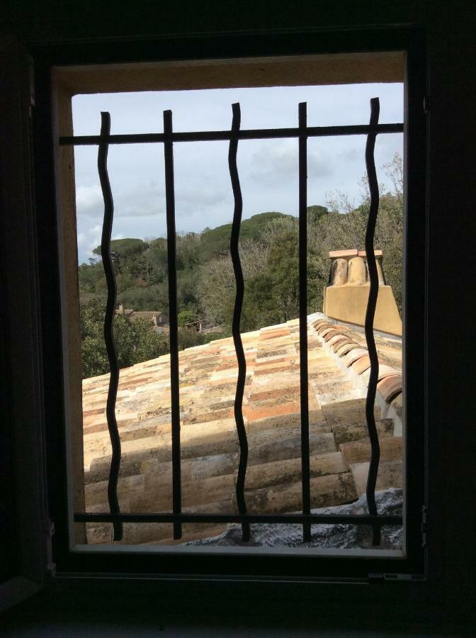 Le Mas Amore Bed & Breakfast Gassin Bagian luar foto