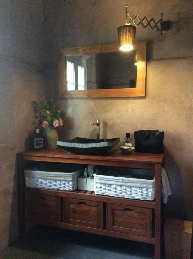 Le Mas Amore Bed & Breakfast Gassin Bagian luar foto