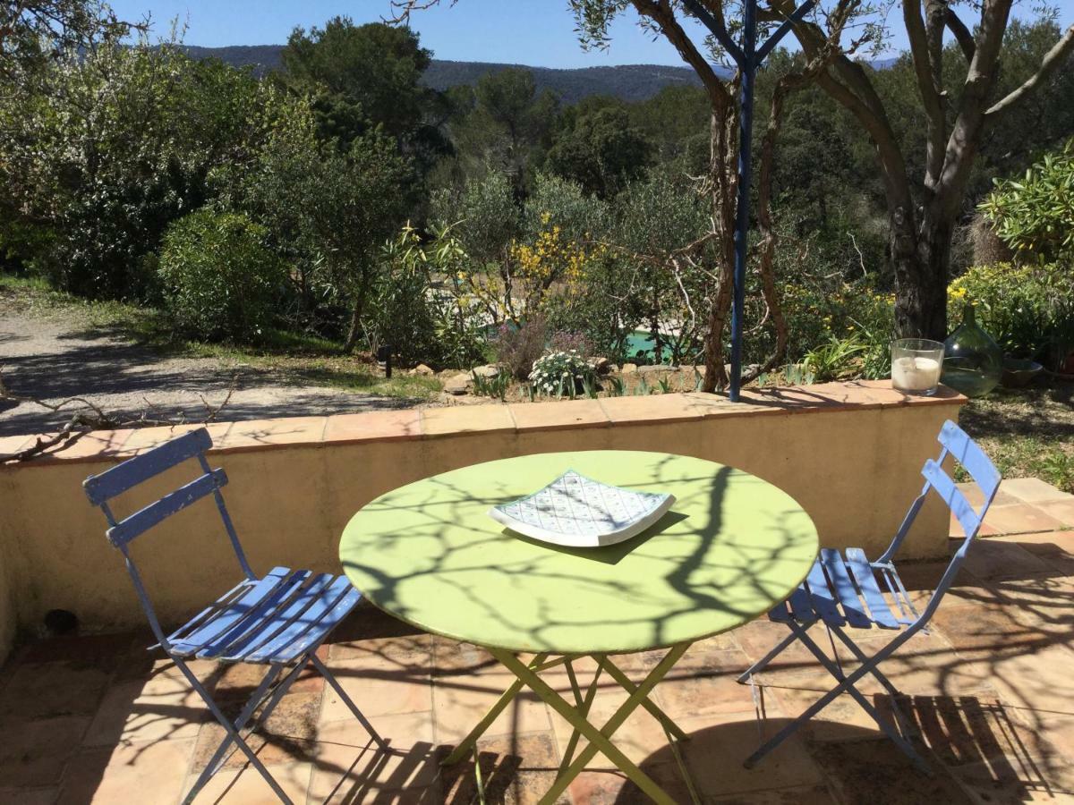 Le Mas Amore Bed & Breakfast Gassin Bagian luar foto