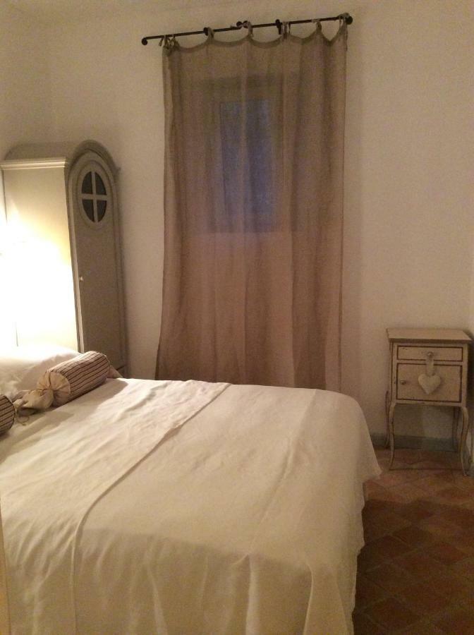 Le Mas Amore Bed & Breakfast Gassin Bagian luar foto
