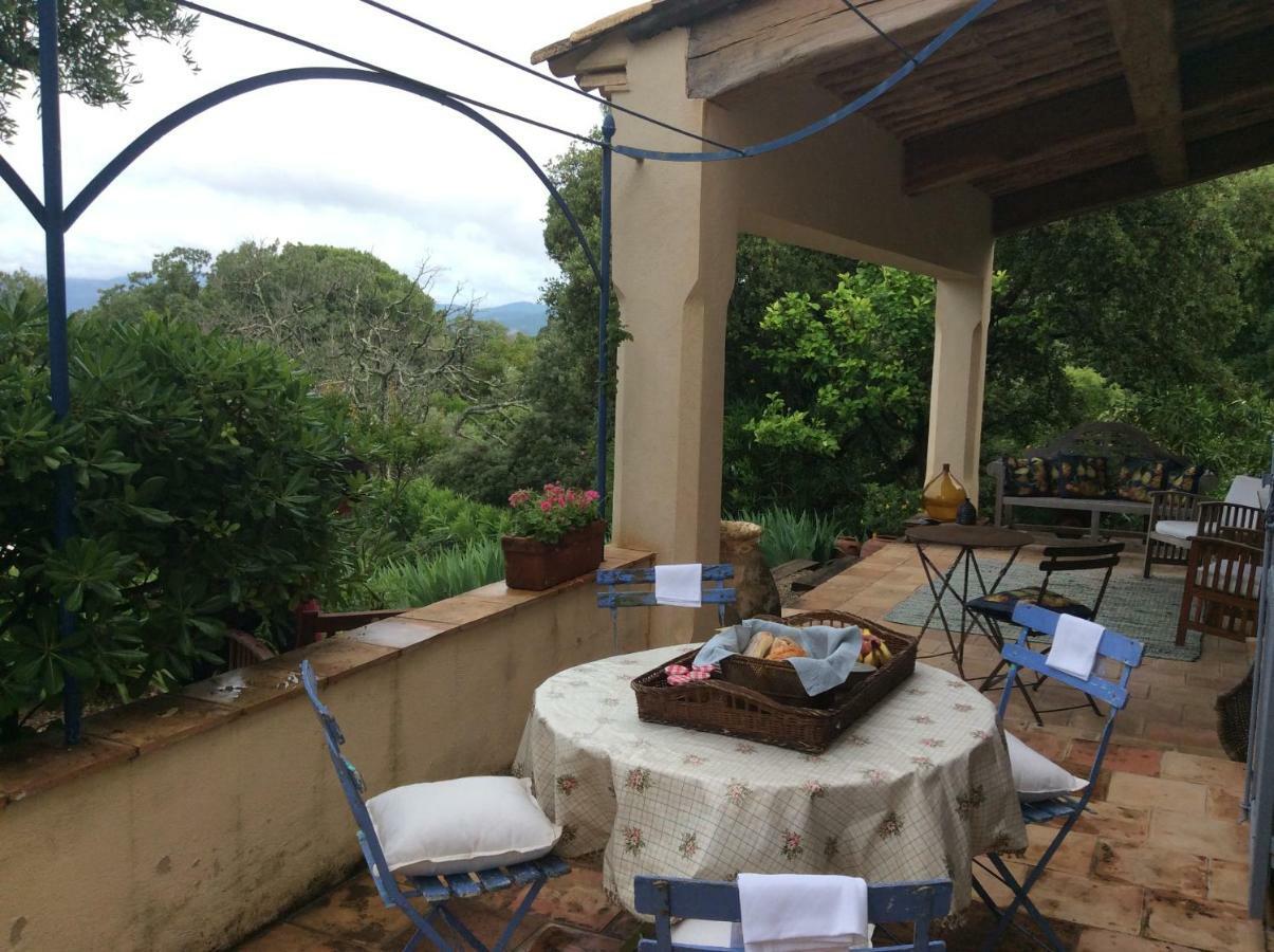 Le Mas Amore Bed & Breakfast Gassin Bagian luar foto
