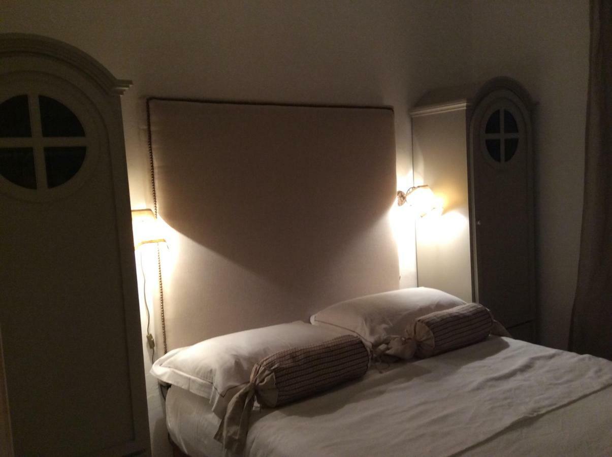 Le Mas Amore Bed & Breakfast Gassin Bagian luar foto