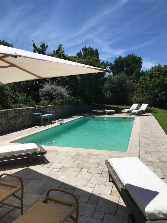 Le Mas Amore Bed & Breakfast Gassin Bagian luar foto